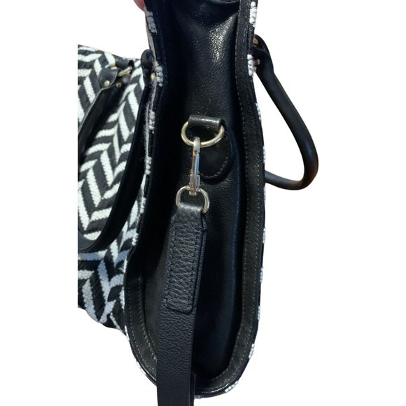 Lauren Merkin Black & White Boho Old Money Chevron Fabric Handbag With Adjustabl - Picture 5 of 12